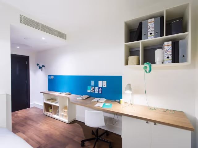 Economy En Suite